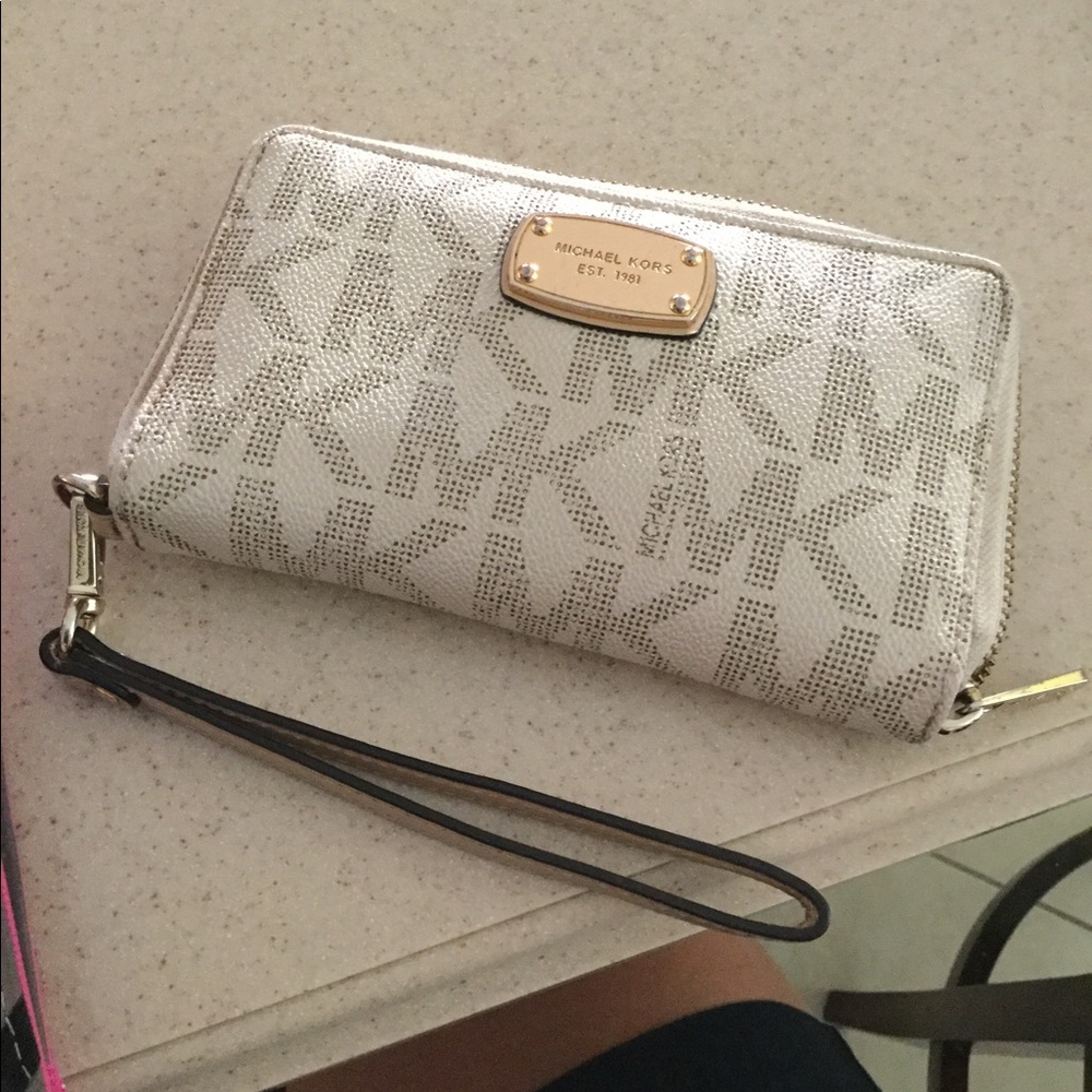 Michael Kors Wallet/Wristlet